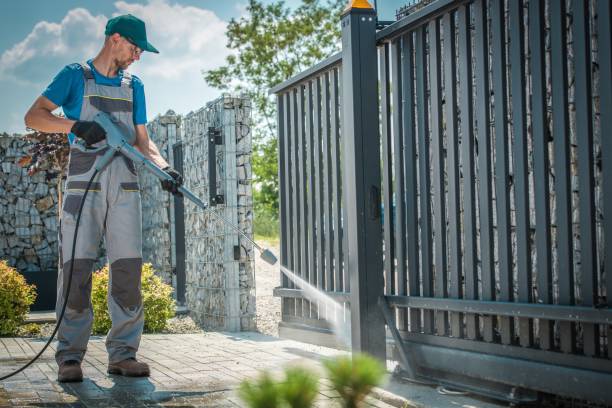 Best Animal Enclosure Cleaning  in Christmas, FL